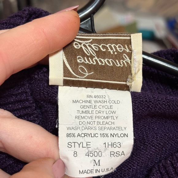 Elegant Women's Crewneck Sweater in Deep Purple - Picture 4 of 7